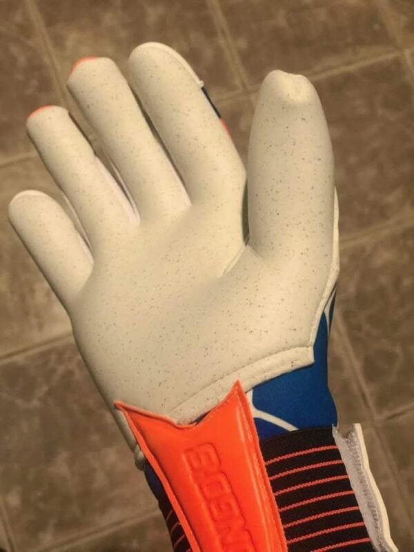 Goalkeeper glove customized - Image 4