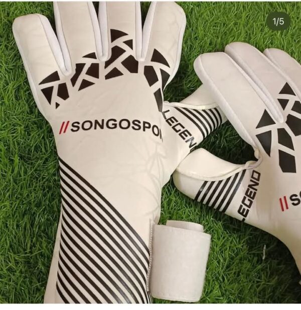 Goalkeeper glove customized